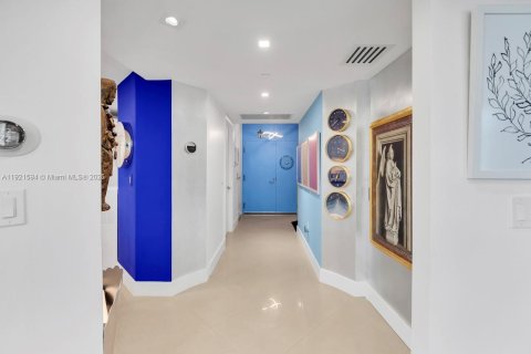 Condominio en venta en Aventura, Florida, 4 dormitorios, 291.9 m2 № 2089834 - foto 22