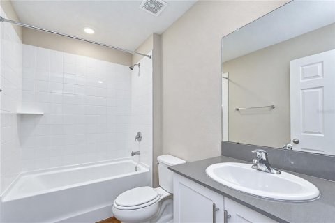 House in Riverview, Florida 4 bedrooms, 206.8 sq.m. № 2418389 - photo 25