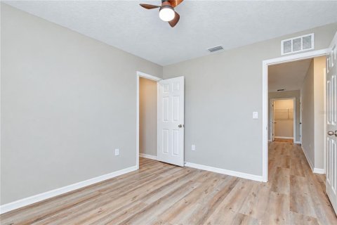 House in Riverview, Florida 4 bedrooms, 206.8 sq.m. № 2418389 - photo 21