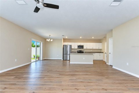 House in Riverview, Florida 4 bedrooms, 206.8 sq.m. № 2418389 - photo 8
