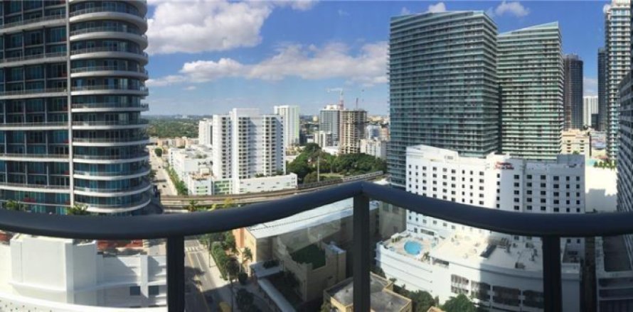 Condominio en Miami, Florida, 2 dormitorios № 1985601