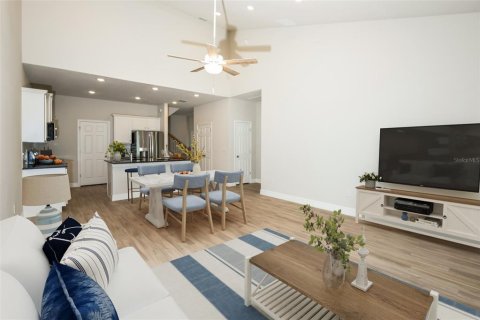 Adosado en alquiler en Merrit Island, Florida, 3 dormitorios, 151.99 m2 № 1658254 - foto 3