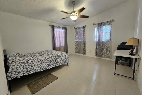 House in Clearwater, Florida 4 bedrooms, 174.47 sq.m. № 2094431 - photo 8