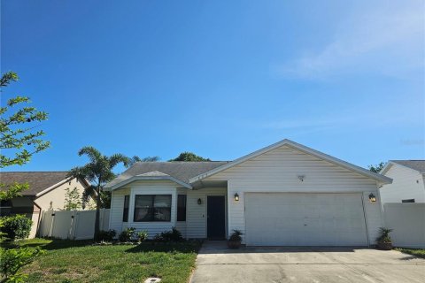 Villa ou maison à Clearwater, Floride 4 chambres, 174.47 m2 № 2094431