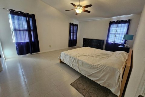 House in Clearwater, Florida 4 bedrooms, 174.47 sq.m. № 2094431 - photo 13