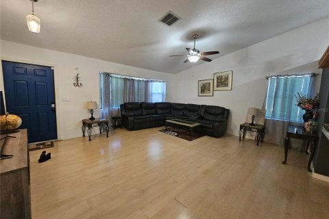 House in Clearwater, Florida 4 bedrooms, 174.47 sq.m. № 2094431 - photo 4