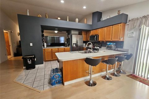 House in Clearwater, Florida 4 bedrooms, 174.47 sq.m. № 2094431 - photo 10