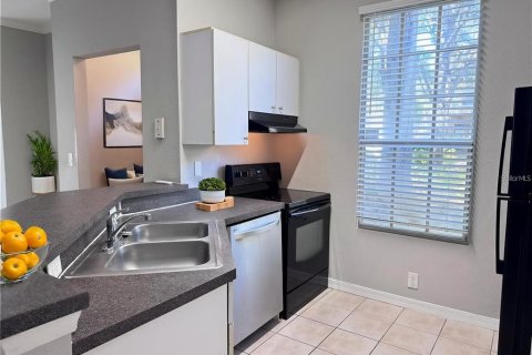 Condominio en alquiler en Orlando, Florida, 2 dormitorios, 97.64 m2 № 1647965 - foto 3