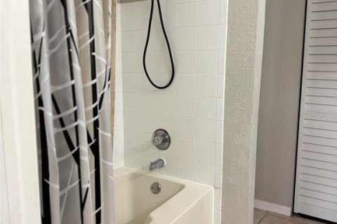 Condominio en alquiler en Orlando, Florida, 2 dormitorios, 97.64 m2 № 1647965 - foto 8
