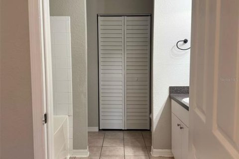 Condominio en alquiler en Orlando, Florida, 2 dormitorios, 97.64 m2 № 1647965 - foto 7