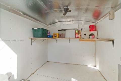 Casa en venta en Miami Gardens, Florida, 4 dormitorios, 115.2 m2 № 1999524 - foto 23