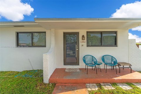 Снять в аренду виллу или дом в Суитуотер, Флорида 4 спальни, 132.48м2, № 1955230 - фото 12