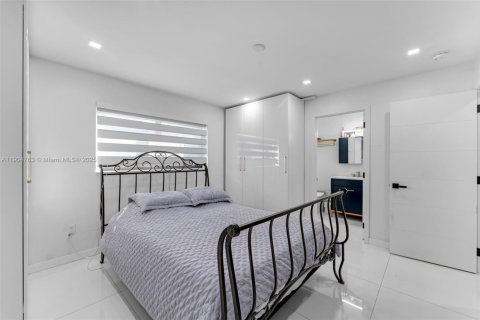 Снять в аренду виллу или дом в Суитуотер, Флорида 4 спальни, 132.48м2, № 1955230 - фото 8