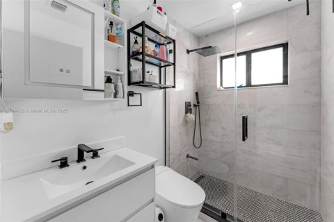 Снять в аренду виллу или дом в Суитуотер, Флорида 4 спальни, 132.48м2, № 1955230 - фото 9