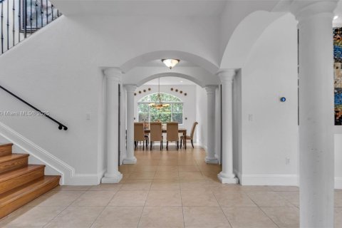 Villa ou maison à vendre à Miami, Floride: 4 chambres, 356.84 m2 № 1956757 - photo 10