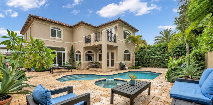 Villa ou maison à Miami, Floride 4 chambres, 356.84 m2 № 1956757