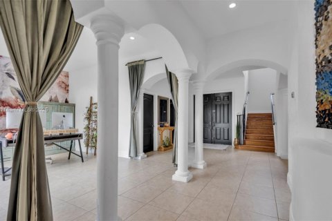 Villa ou maison à vendre à Miami, Floride: 4 chambres, 356.84 m2 № 1956757 - photo 7