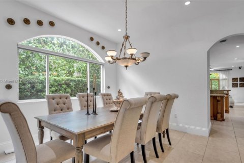 Villa ou maison à vendre à Miami, Floride: 4 chambres, 356.84 m2 № 1956757 - photo 18