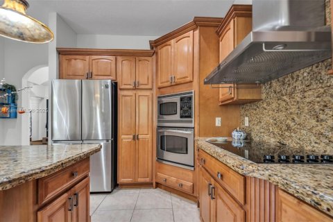 Villa ou maison à vendre à Miami, Floride: 4 chambres, 356.84 m2 № 1956757 - photo 19