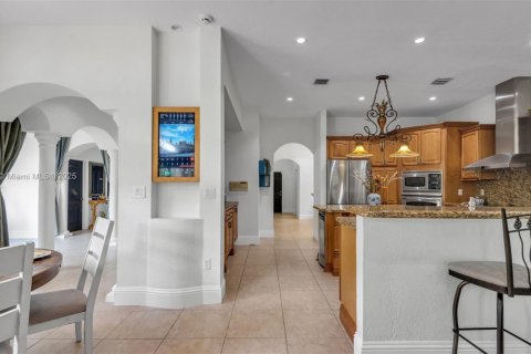 Villa ou maison à vendre à Miami, Floride: 4 chambres, 356.84 m2 № 1956757 - photo 30