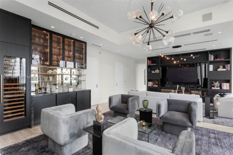 Condominio en venta en Miami, Florida, 3 dormitorios, 300.35 m2 № 2036045 - foto 17