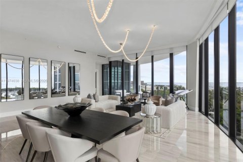Condominio en venta en Miami, Florida, 3 dormitorios, 300.35 m2 № 2036045 - foto 4