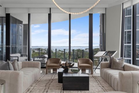 Condominio en venta en Miami, Florida, 3 dormitorios, 300.35 m2 № 2036045 - foto 2