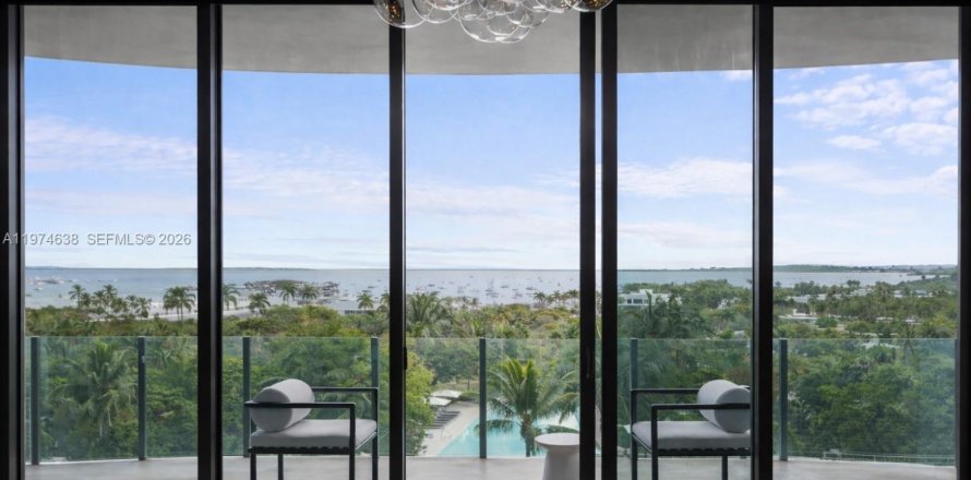 Condominio en Miami, Florida, 3 dormitorios  № 2036045