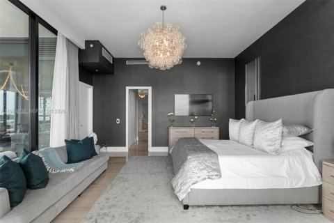 Condominio en venta en Miami, Florida, 3 dormitorios, 300.35 m2 № 2036045 - foto 26