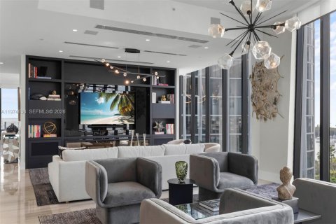 Condominio en venta en Miami, Florida, 3 dormitorios, 300.35 m2 № 2036045 - foto 20