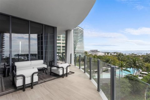 Condominio en venta en Miami, Florida, 3 dormitorios, 300.35 m2 № 2036045 - foto 5