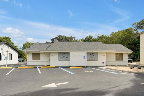 Immobilier commercial à vendre à Orlando, Floride: 198.25 m2 № 2415096 - photo 2