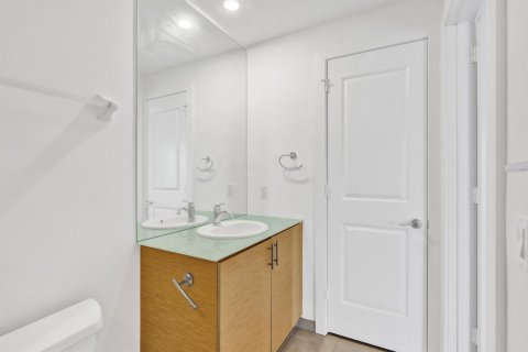 Купить кондоминиум в Форт-Лодердейл, Флорида 3 комнаты, 110.09м2, № 2085505 - фото 27