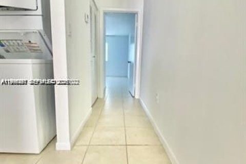 Condominio en alquiler en Fort Lauderdale, Florida, 2 dormitorios, 95.88 m2 № 2058238 - foto 9