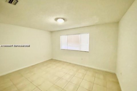 Condominio en alquiler en Fort Lauderdale, Florida, 2 dormitorios, 95.88 m2 № 2058238 - foto 10