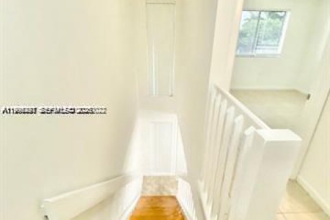 Condominio en alquiler en Fort Lauderdale, Florida, 2 dormitorios, 95.88 m2 № 2058238 - foto 8