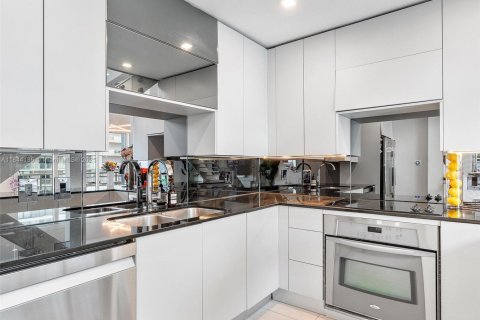 Снять в аренду кондоминиум в Майами, Флорида 2 спальни, 131.74м2, № 1990413 - фото 8