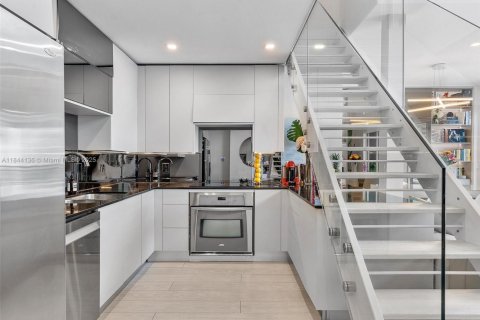 Снять в аренду кондоминиум в Майами, Флорида 2 спальни, 131.74м2, № 1990413 - фото 7