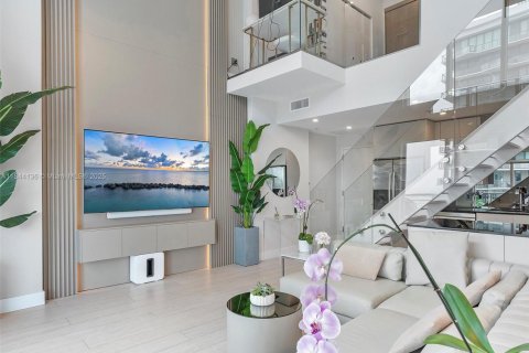 Снять в аренду кондоминиум в Майами, Флорида 2 спальни, 131.74м2, № 1990413 - фото 19