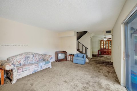Townhouse in Davie, Florida 2 bedrooms, 139.35 sq.m. № 1847713 - photo 7