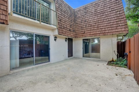 Townhouse in Davie, Florida 2 bedrooms, 139.35 sq.m. № 1847713 - photo 3
