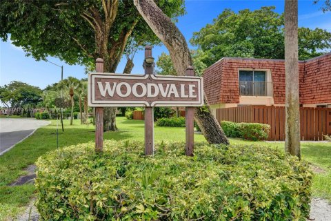 Townhouse in Davie, Florida 2 bedrooms, 139.35 sq.m. № 1847713 - photo 28