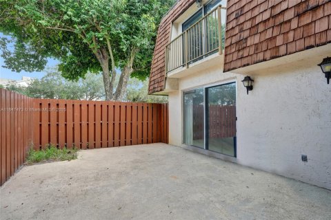Townhouse in Davie, Florida 2 bedrooms, 139.35 sq.m. № 1847713 - photo 26
