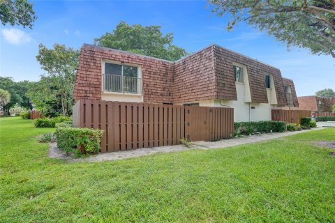 Townhouse in Davie, Florida 2 bedrooms, 139.35 sq.m. № 1847713 - photo 2