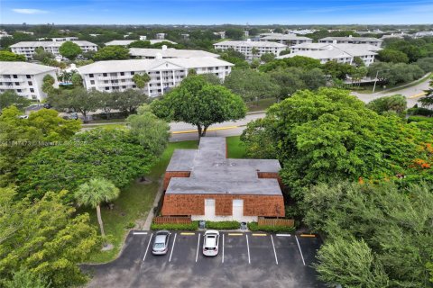Townhouse in Davie, Florida 2 bedrooms, 139.35 sq.m. № 1847713 - photo 29