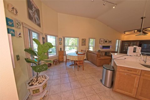 Casa en venta en Saint Petersburg, Florida, 3 dormitorios, 195.84 m2 № 1893747 - foto 12