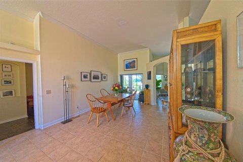 Casa en venta en Saint Petersburg, Florida, 3 dormitorios, 195.84 m2 № 1893747 - foto 6