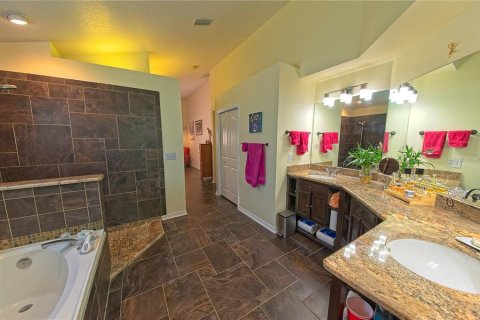 Casa en venta en Saint Petersburg, Florida, 3 dormitorios, 195.84 m2 № 1893747 - foto 17