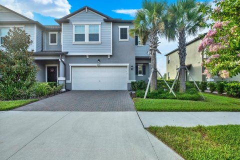 Touwnhouse à vendre à Land O' Lakes, Floride: 3 chambres, 172.89 m2 № 2205430 - photo 2