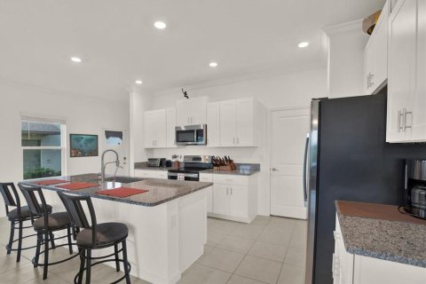 Touwnhouse à vendre à Land O' Lakes, Floride: 3 chambres, 172.89 m2 № 2205430 - photo 6
